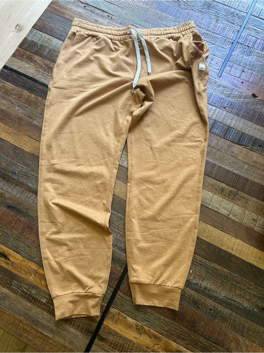 Vuori -The Rise The Shine Joggers. VW303. Mustard. Medium